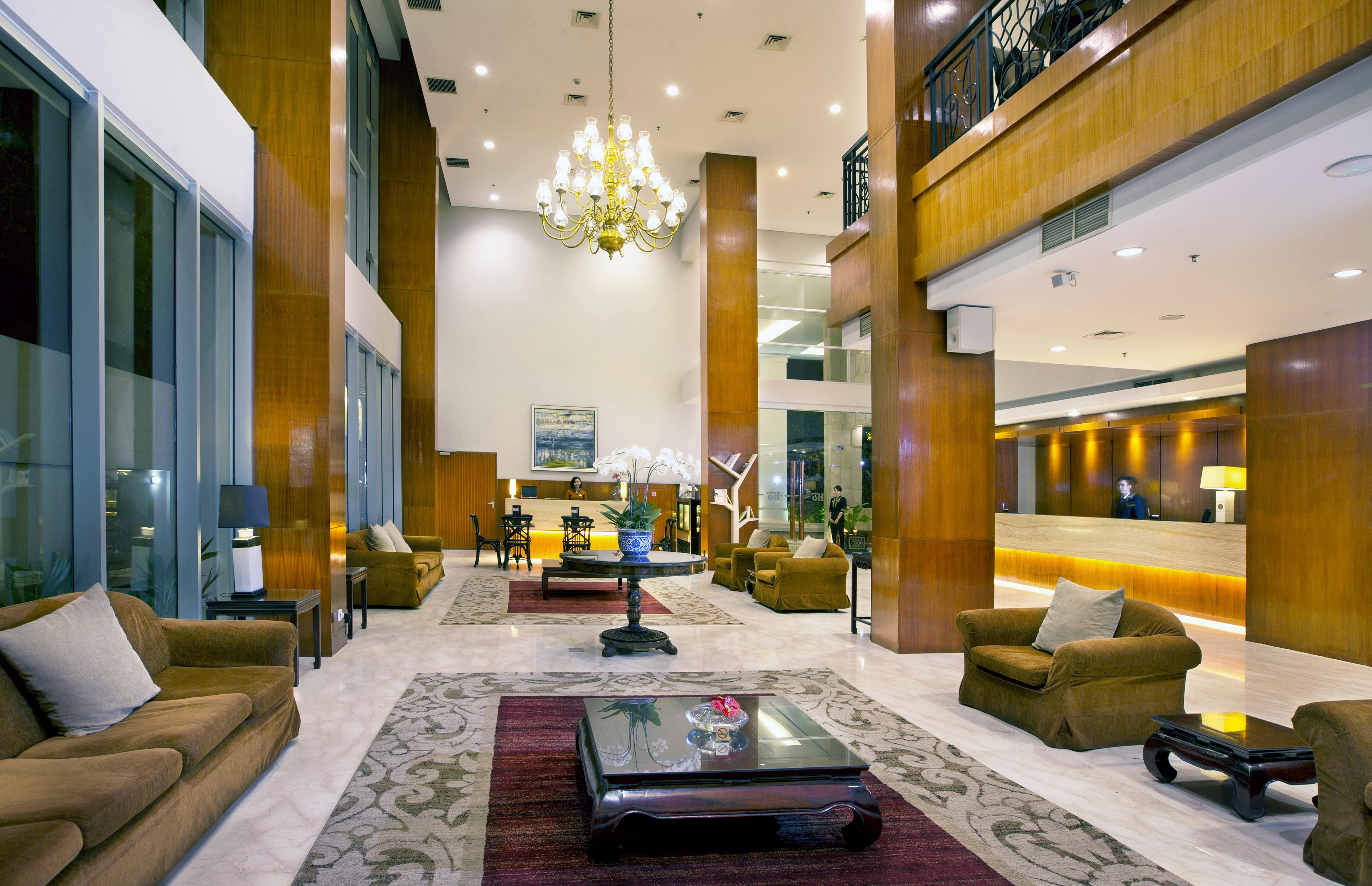 Hotel Santika Jemursari Surabaya Luaran gambar