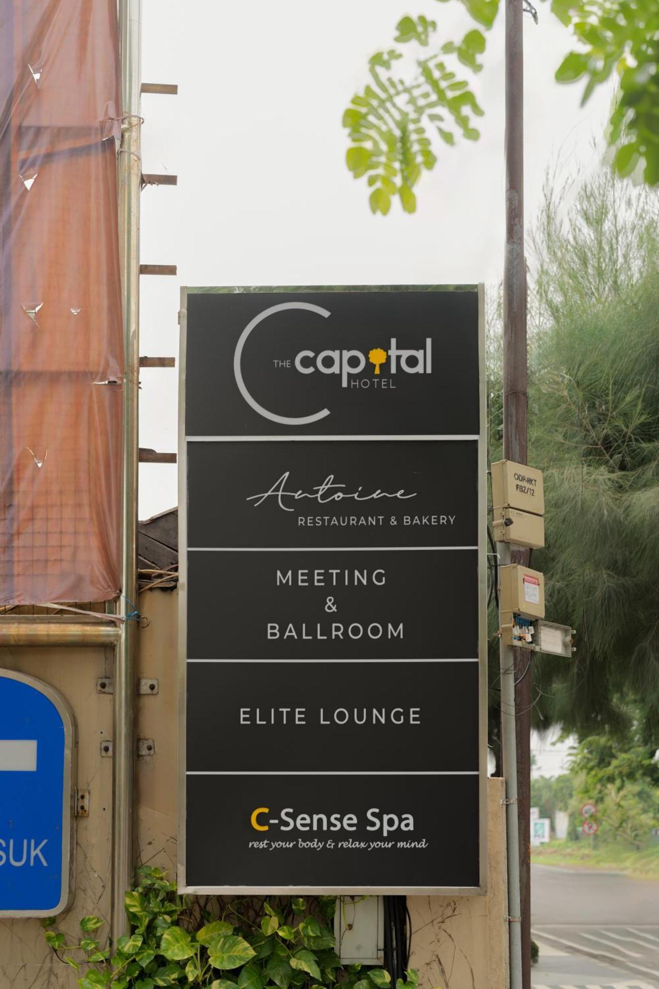 Hotel Santika Jemursari Surabaya Luaran gambar