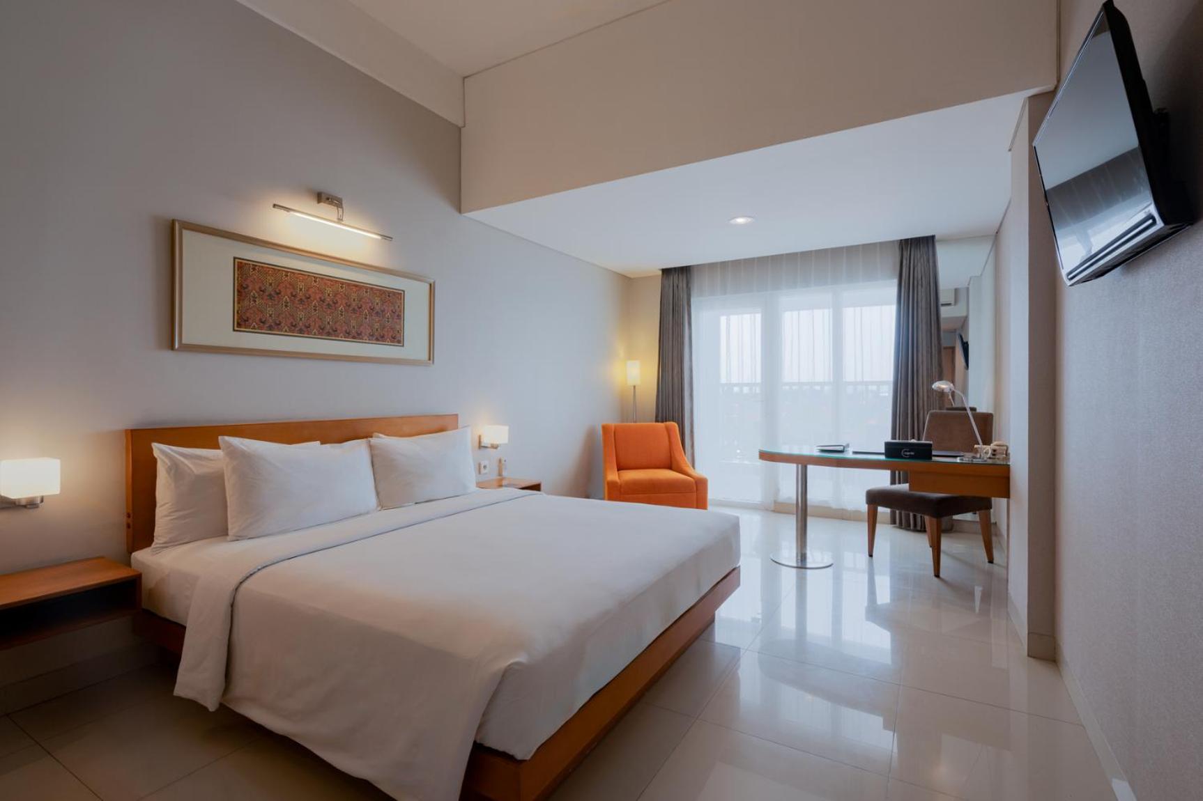 Hotel Santika Jemursari Surabaya Luaran gambar