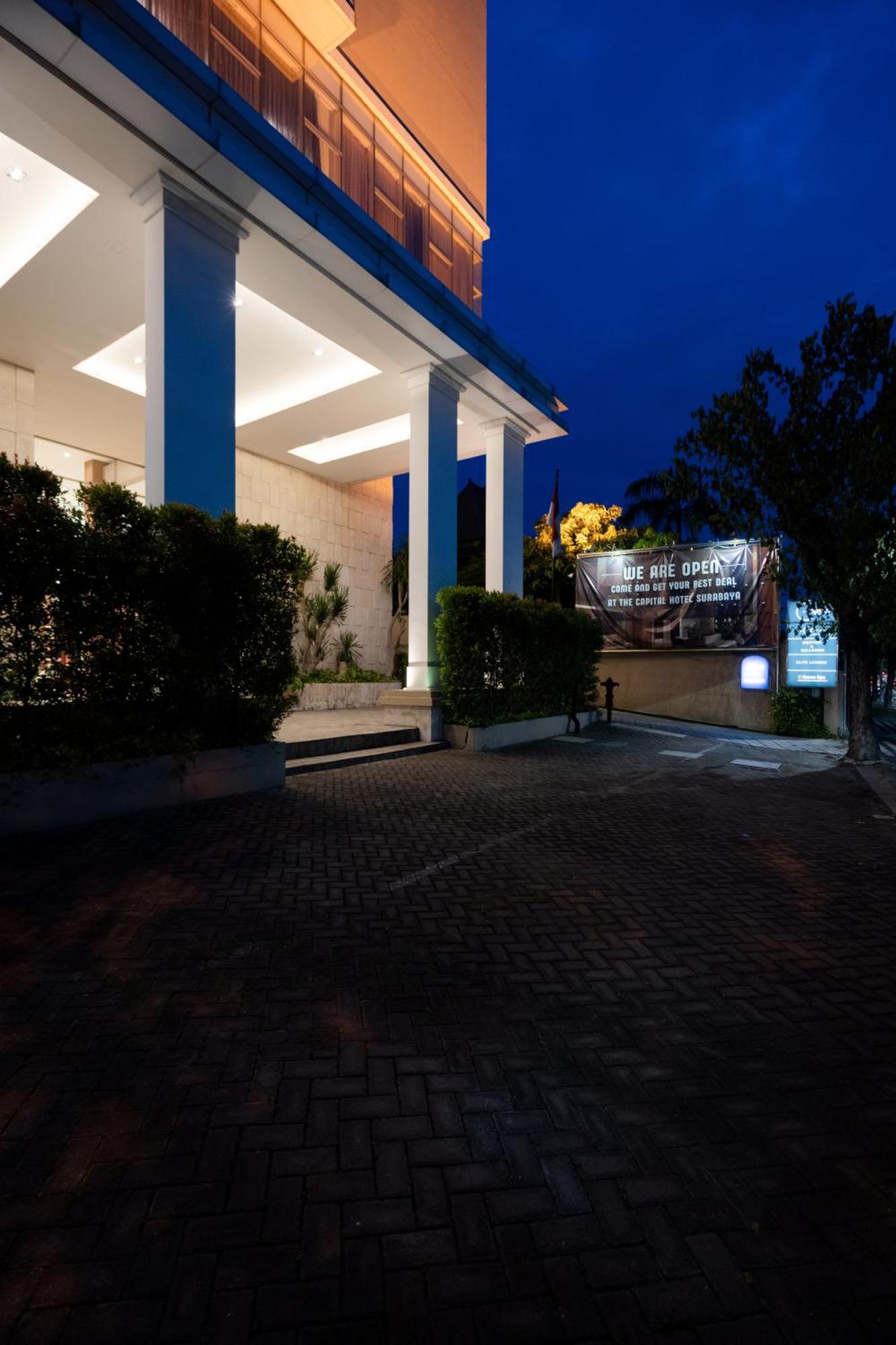 Hotel Santika Jemursari Surabaya Luaran gambar